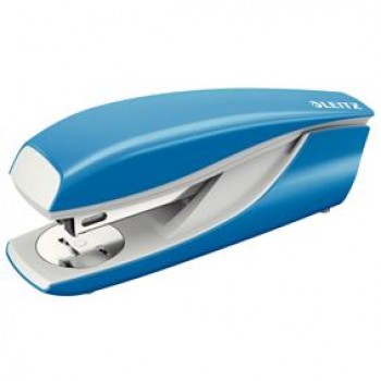 Capsator 30 coli 24/6 model 5502 albastru deschis leitz Capsator 30 coli 24/6 model 5502 albastru deschis leitz