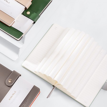 Caiet birou a5 96 file dictando coperta imitatie piele clapeta div cul deli