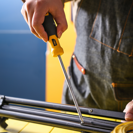 Surubelnita tip cruce ph2*15cm deli